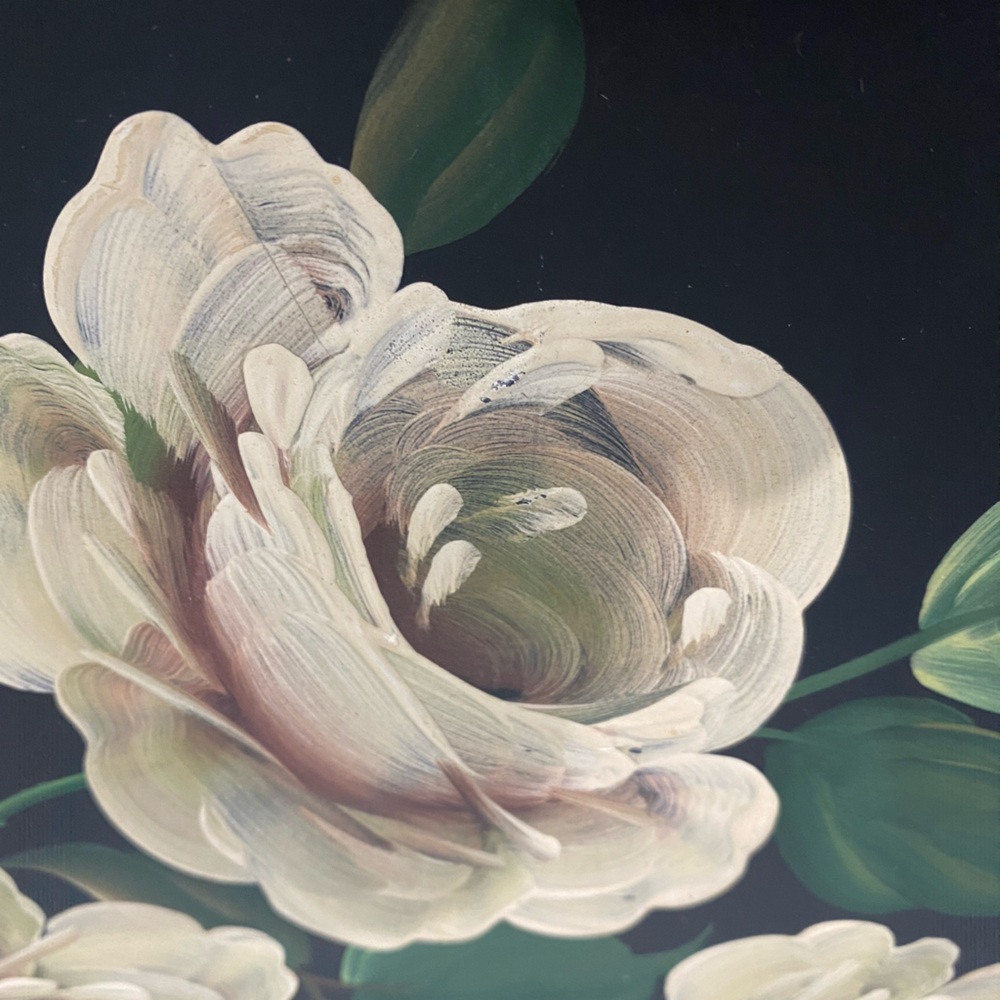 Vintage Octagonal Black Metal Toleware Tray with Exquisite Cream Roses &Leaves - Picture 4 of 8